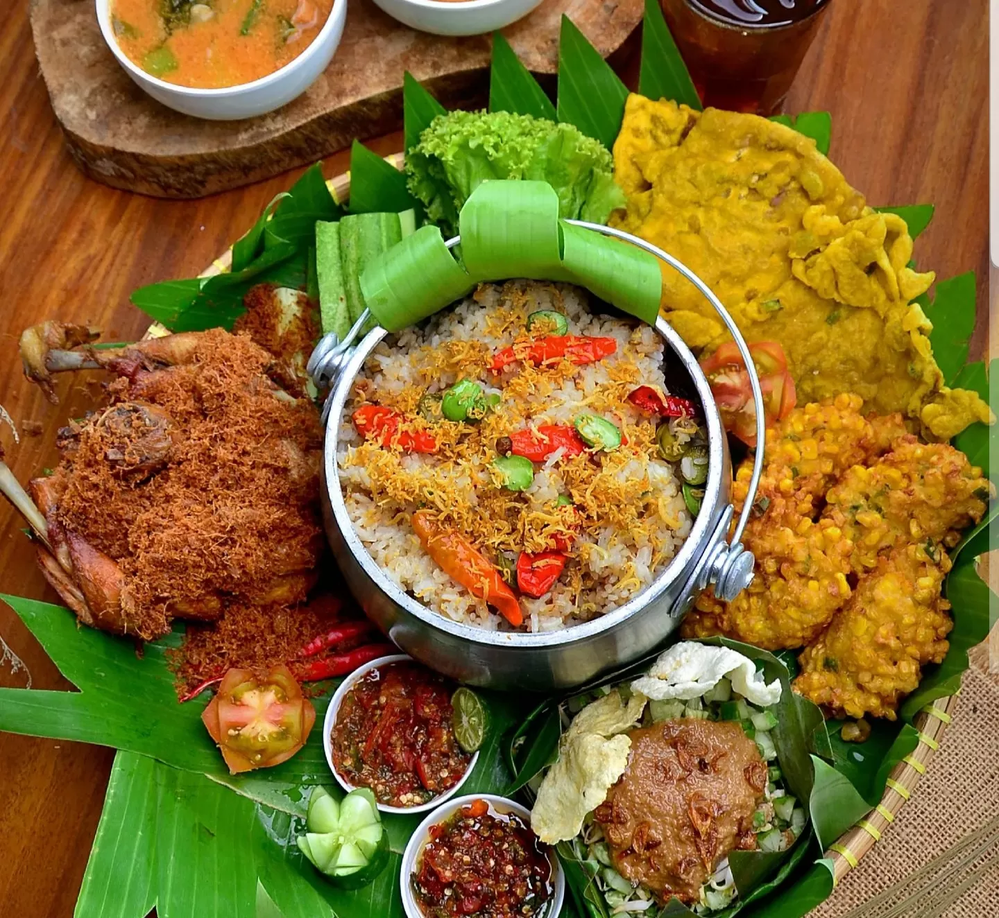 Warung Nasi Liwet Khas Along